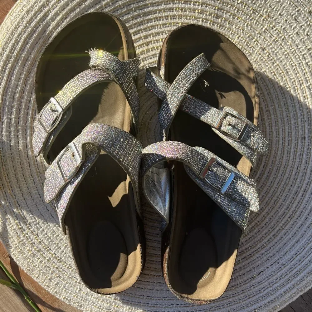 🔥 4/$25 GIRLS SILVER METALLIC PLATFORM SANDALS CRISS CROSS STRAPS SLIDES, 4
